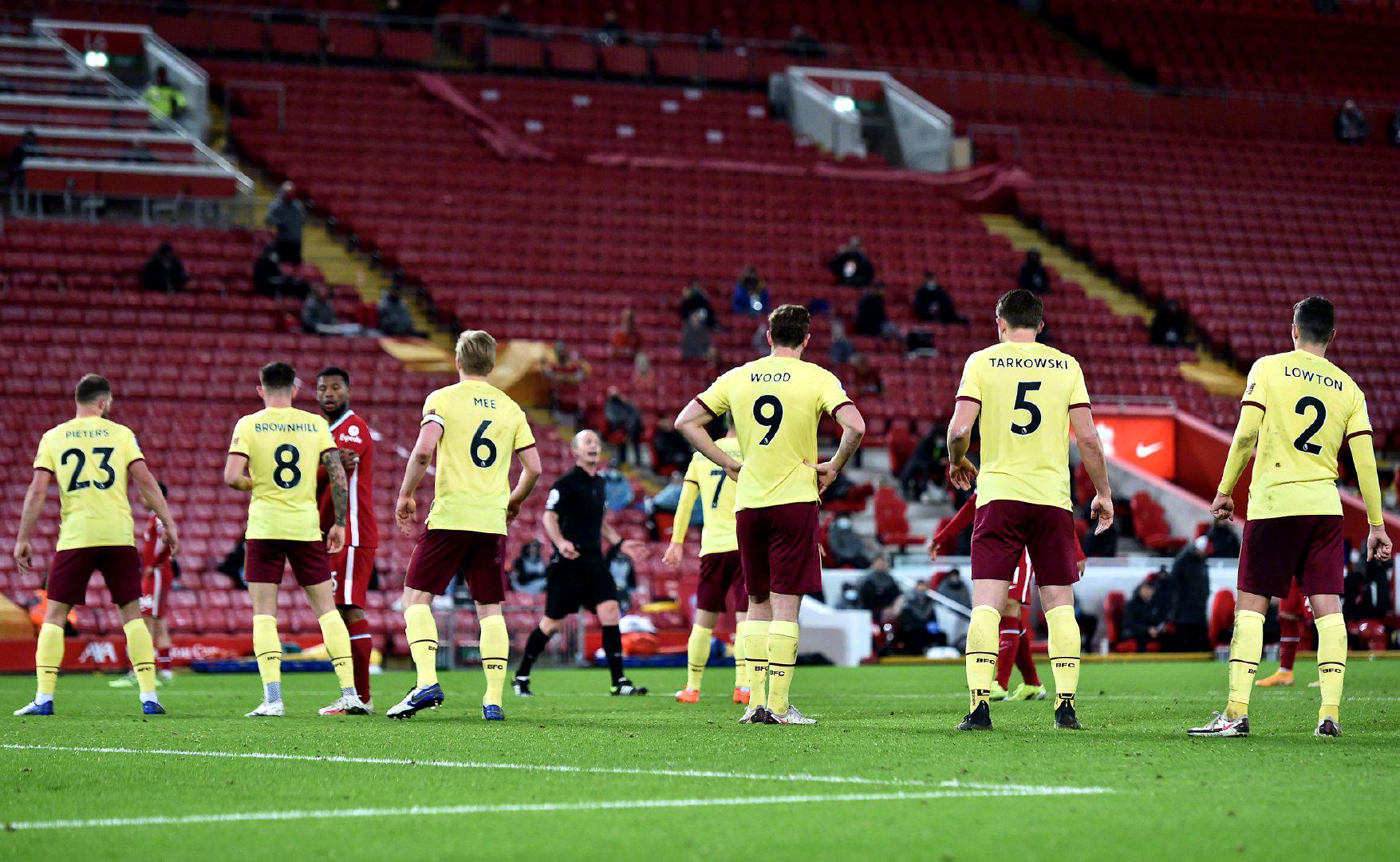 不但受到了 不但受到了