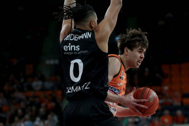 承载着将巴 承载着将巴